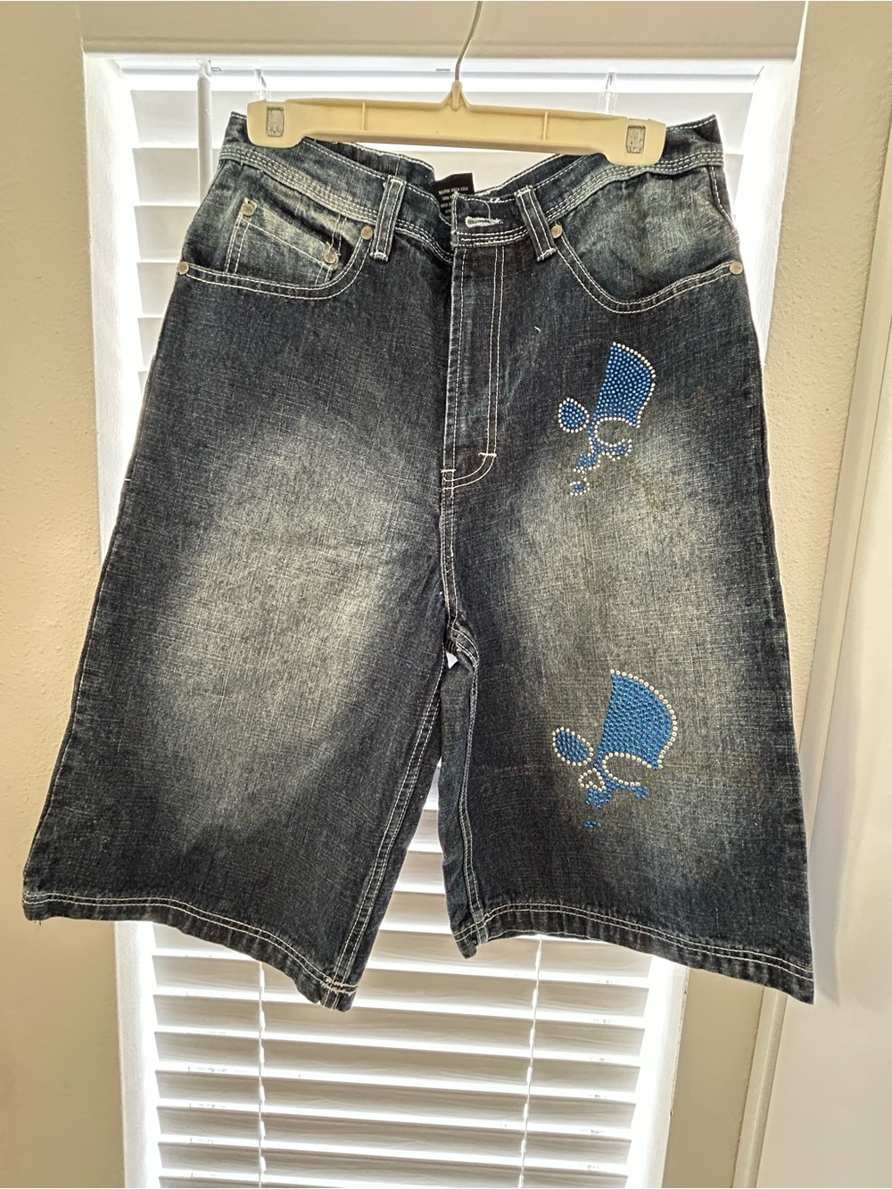 Men’s Sacred Cult Baggy Denim Shorts with Blue Skull Stud Accents - Picture 3 of 12